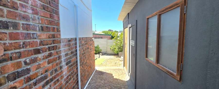 4 Bedroom Property for Sale in Kleinbaai Western Cape